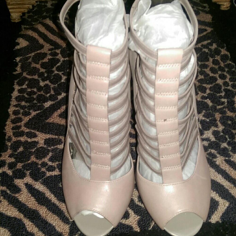 DKNY platform shoes